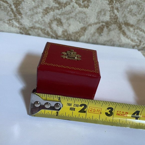 Classic Style Valentine’s Day Red / Gold Tone Classical RING BOX Holder NWOT - Picture 9 of 10